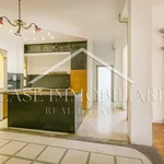 Rent 5 bedroom apartment of 181 m² in Rome