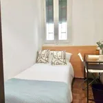 Rent a room of 209 m² in madrid