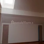 Affitto 3 camera appartamento di 70 m² in Bologna