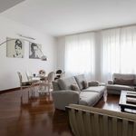 Miete 6 Schlafzimmer wohnung von 180 m² in Munich