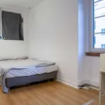 Rent a room in lisbon