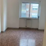 Affitto 4 camera appartamento di 130 m² in Roma