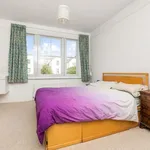 Rent 5 bedroom house in South East England