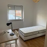 Rent 4 bedroom apartment in Lisbon