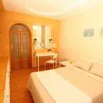 Rent a room in madrid