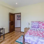 Rent 4 bedroom apartment in Porto