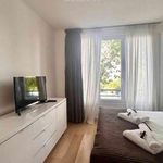 Rent 4 bedroom apartment of 70 m² in Paris