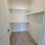 Rent 4 bedroom apartment of 250 m² in Oakland