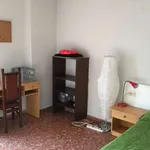 Rent a room of 130 m² in valencia