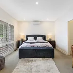 Rent 5 bedroom house in Frankston South