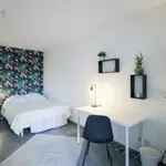 Rent 4 bedroom apartment in Vénissieux