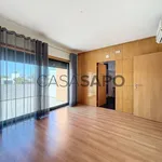 Rent 4 bedroom house of 150 m² in Almada