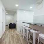 Rent a room of 115 m² in Valencia