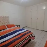 Rent 2 bedroom apartment in Roodepoort