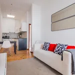 Rent 2 bedroom apartment of 60 m² in Lisbon