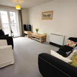 Flat to rent in Chertsey Road, Woking GU21