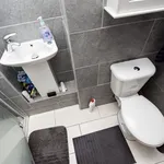 Rent 6 bedroom flat in West Midlands