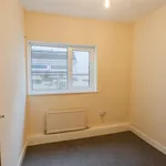 Rent 2 bedroom flat in Grimsby