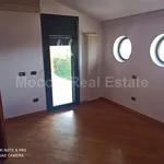 Rent 5 bedroom house of 320 m² in Caserta