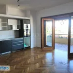 Rent 4 bedroom apartment of 125 m² in Rome