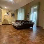 Rent 2 bedroom apartment of 150 m² in Napoli