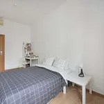 Rent a room in lisbon