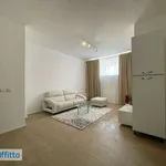 Affitto 2 camera appartamento di 58 m² in Varese