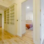 Rent a room of 150 m² in madrid