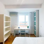 Rent a room of 90 m² in madrid