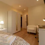 Rent a room of 117 m² in lisbon