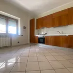 Rent 3 bedroom apartment of 90 m² in Naples