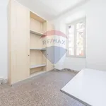 Affitto 5 camera appartamento di 130 m² in Roma