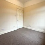 Rent 2 bedroom flat in Wakefield