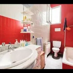 Rent a room of 200 m² in madrid