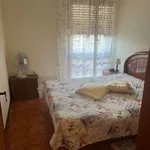 Rent 5 bedroom apartment of 100 m² in Roma