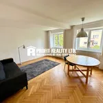 Pronajměte si 3 ložnic/e byt o rozloze 77 m² v Beroun