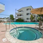 Rent 2 bedroom apartment of 88 m² in redondo beach