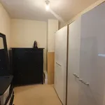 Rent 2 bedroom flat in Swansea