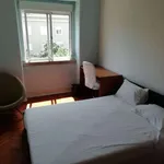 Rent a room in lisbon