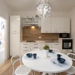 Rent 5 bedroom apartment in Milan