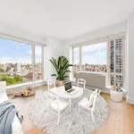 Rent 3 bedroom apartment of 173 m² in New York