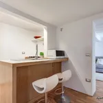 Rent 1 bedroom apartment of 70 m² in Florence