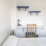 Rent a room of 110 m² in valencia