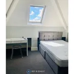 Rent 8 bedroom house in North West England