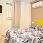 Rent 3 bedroom apartment in Valencia