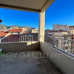 Rent 1 bedroom apartment of 46 m² in TOULON