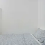 Rent a room in lisbon