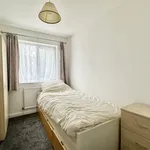 Rent 4 bedroom house in Kirklees