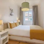 Rent 3 bedroom apartment of 65 m² in Lisbon