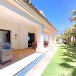 Rent 6 bedroom house of 1490 m² in Marbella